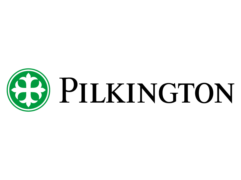 Das Pilkington-Logo besteht aus einem grünen, kreisförmigen Emblem mit einem weißen, vierblättrigen Kleeblatt links vom schwarzen Text PILKINGTON auf weißem Hintergrund.